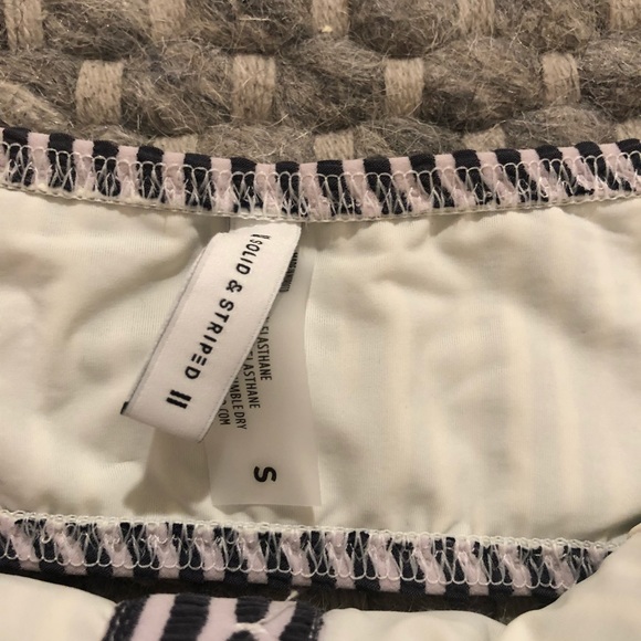 Solid and striped bikini - Picture 4 of 5